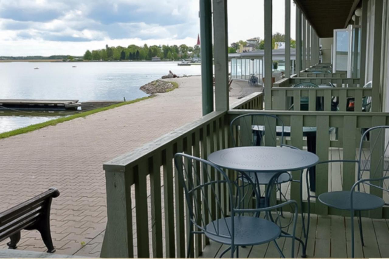 Hotel Promenaadi Haapsalu Buitenkant foto