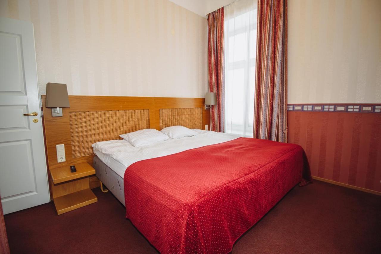 Hotel Promenaadi Haapsalu Buitenkant foto