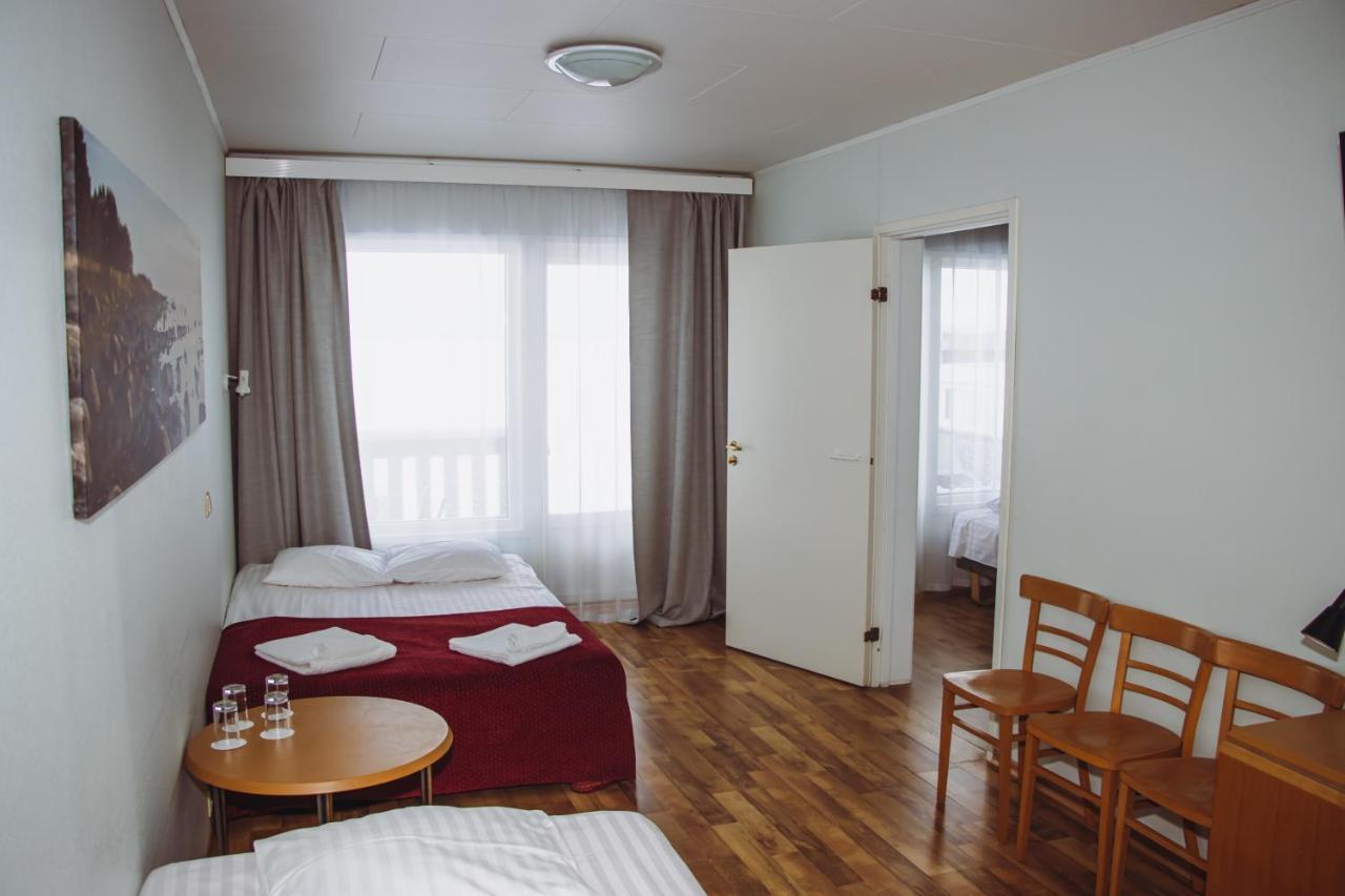 Hotel Promenaadi Haapsalu Buitenkant foto