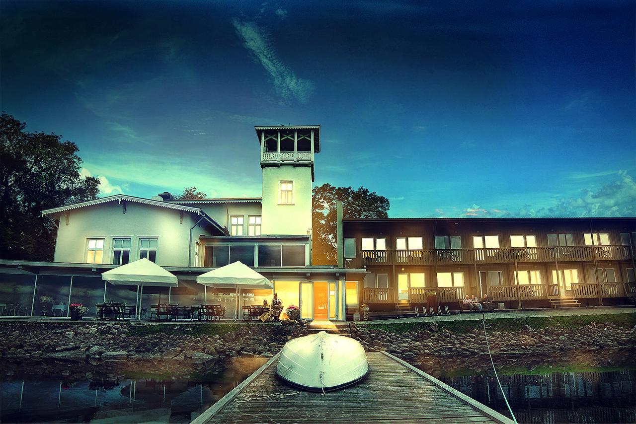 Hotel Promenaadi Haapsalu Buitenkant foto