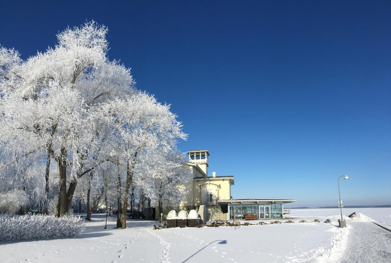 Hotel Promenaadi Haapsalu Buitenkant foto